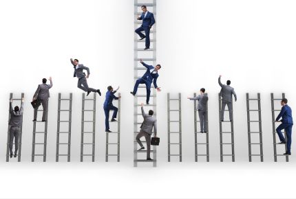 Cạnh tranh khốc liệt đến từ không chỉ các thương hiệu lớn